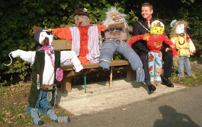 Another shot of the scarecrows (and the Mayor!)